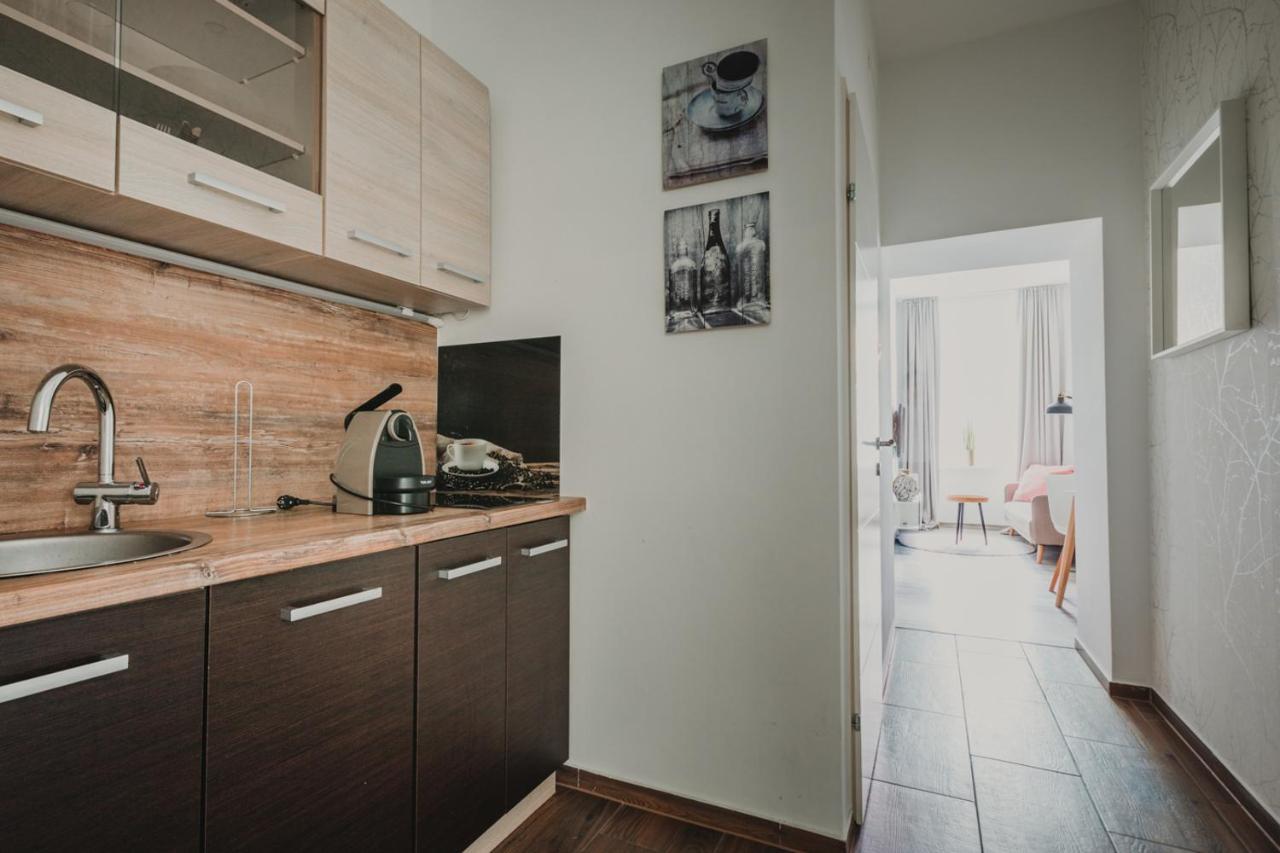 Zeus Design Apartments Sweet Home Wina Bagian luar foto